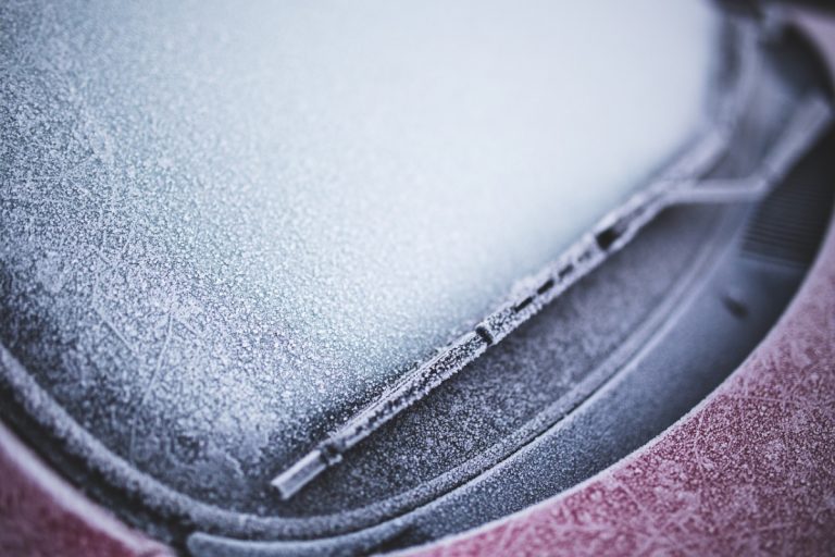 car windscreen frozen